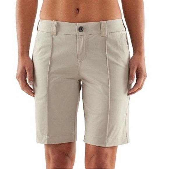 Lululemon Athletica Cream Outdoor Shorts Size 4 - Picture 3 of 9